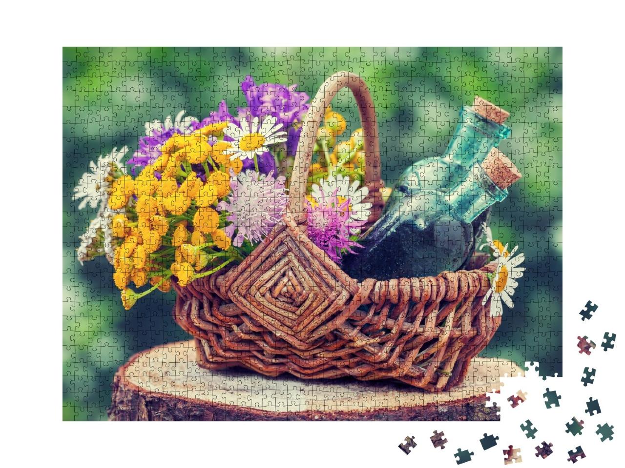 Puzzle de 1000 pièces « Panier en osier avec des herbes médicinales et des teintures de phytothérapie »