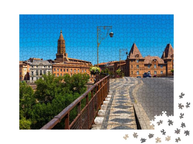 Puzzle de 1000 pièces « Pont médiéval sur la rivière Tarn dans la ville de Montauban par une journée ensoleillée. France »