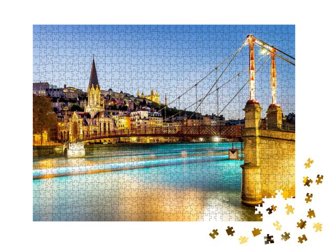 Puzzle de 1000 pièces « Vue nocturne de la passerelle Saint-Georges à Lyon avec la cathédrale de Fourvière, France »