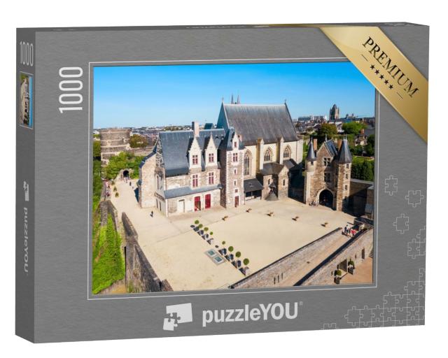 Puzzle de 1000 pièces « Le Château d'Angers est un château situé dans la ville d'Angers, dans la vallée de la Loire »