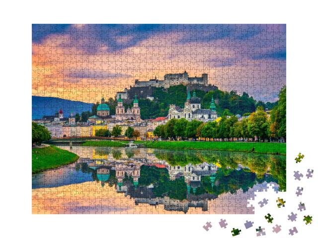Puzzle de 1000 pièces « Lever de soleil sur la ligne d'horizon de Salzbourg, Autriche »
