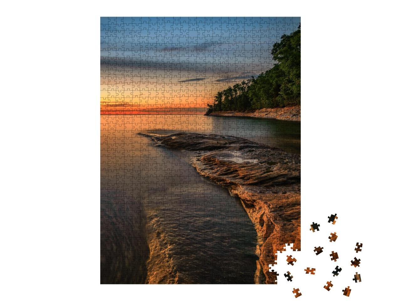 Puzzle de 1000 pièces « Coucher de soleil sur le Pictured Rocks National Lakeshore, Lake Superior, Michigan »