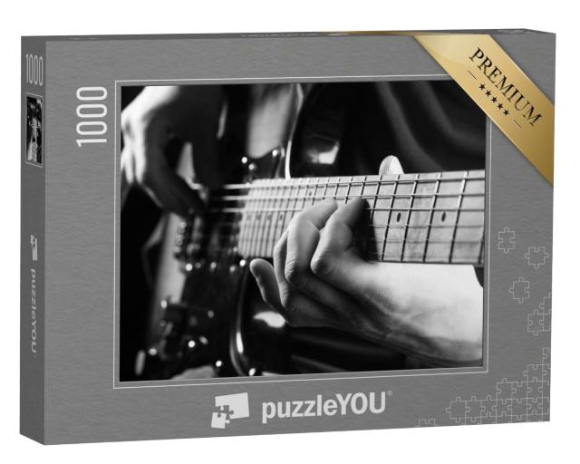 Puzzle de 1000 pièces « Jeu de guitare, noir et blanc »