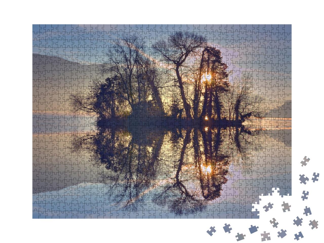Puzzle de 1000 pièces « Reflet matinal des arbres sur une petite île du lac d'Annecy France. »