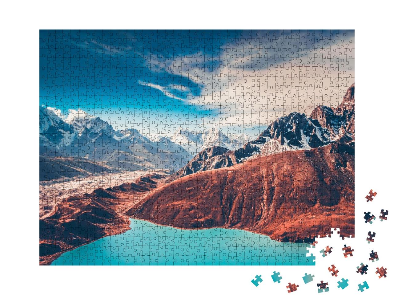 Puzzle de 1000 pièces « Lac de montagne turquoise dans les montagnes de l'Hiimalaya »