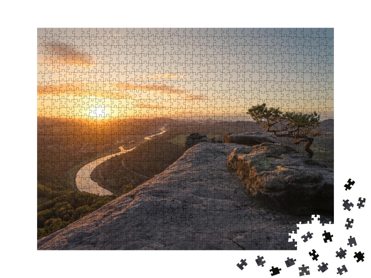 Puzzle de 1000 pièces « Lever de soleil depuis le mont Lilienstein en Suisse saxonne, Allemagne »