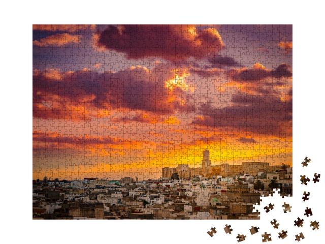 Puzzle de 1000 pièces « Lever de soleil sur la médina et le château de la Kasbah à Sousse, Tunisie »