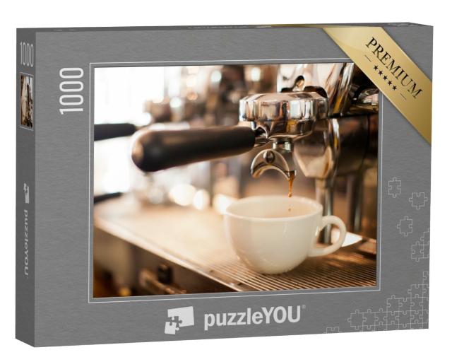 Puzzle de 1000 pièces « Un café frais et délicieux dans une machine à porte-filtre »