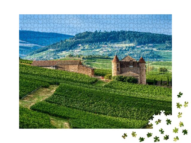 Puzzle de 1000 pièces « Arbre solitaire sur les pentes de la roche de Solutré, dans le sud de la Bourgogne »