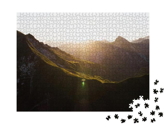Puzzle de 1000 pièces « Panorama des Alpes dans la lumière dorée du soleil, Autriche »