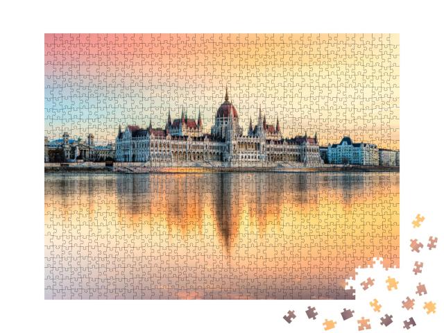 Puzzle de 1000 pièces « Vue sur le Parlement de Budapest au coucher du soleil, Hongrie »