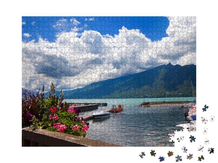 Puzzle de 1000 pièces « Vue du paysage depuis le lac du Bourget en Savoie, France, ville d'Aix-les-Bains »