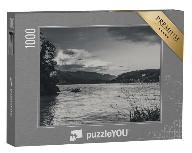 Puzzle de 1000 pièces « Les Iles des Cygnes au coucher du soleil sur le lac d'Annecy, Haute-Savoie »