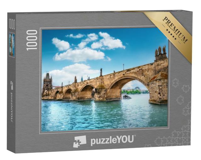 Puzzle de 1000 pièces « Pont Charles, Prague, au-dessus des eaux bleues de la Vltava »