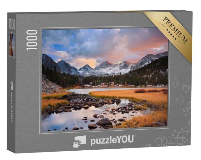 Puzzle de 1000 pièces « Magnifique coucher de soleil dans les montagnes »
