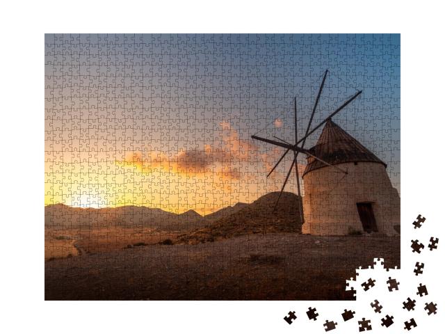 Puzzle de 1000 pièces « Moulin à vent sur la plage de Los Genoveses au coucher du soleil, Espagne »