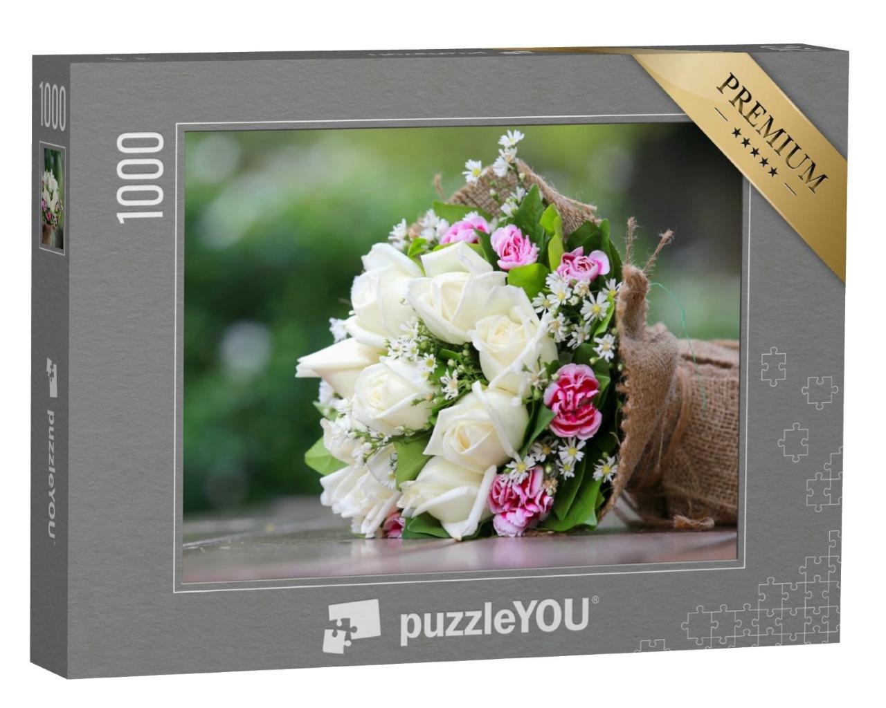 Puzzle de 1000 pièces « Bouquet de roses et de verdure »