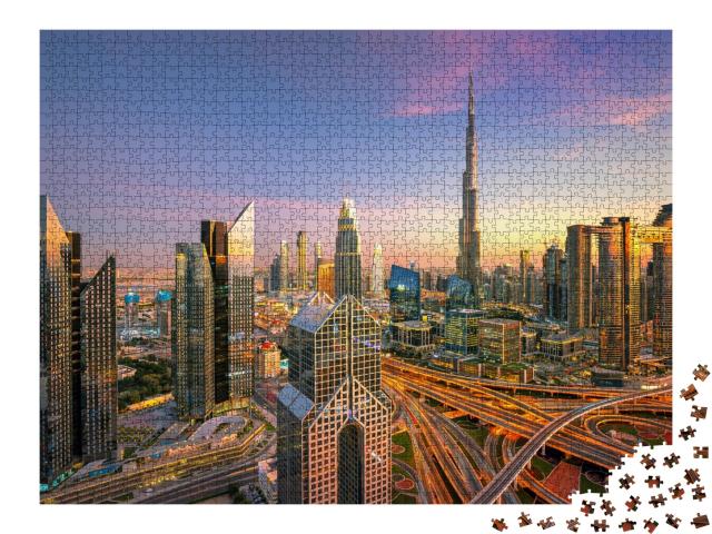 Puzzle de 2000 pièces « Gratte-ciel de luxe au coucher du soleil, skyline de Dubaï »