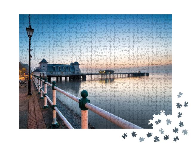 Puzzle de 1000 pièces « A l'aube sur la jetée de Penarth près de Cardiff, Pays de Galles »