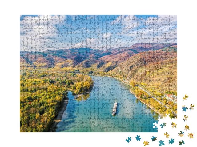 Puzzle de 1000 pièces « Panorama de la vallée de la Wachau avec bateau sur le Danube »