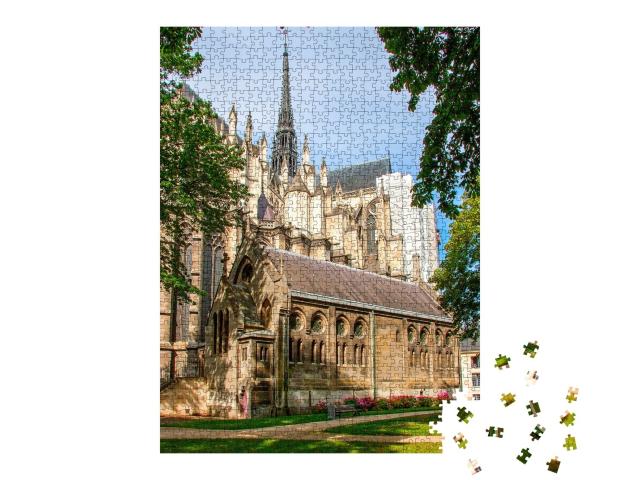 Puzzle de 1000 pièces « La cathédrale d'Amiens. L'architecture gothique française »