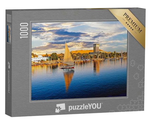 Puzzle de 1000 pièces « Louxor, sur le Nil, est un lieu de prédilection pour les bateaux de tourisme »