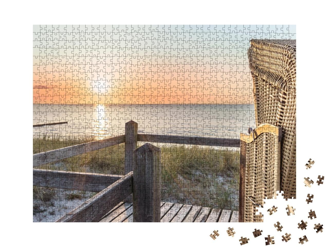 Puzzle de 1000 pièces « Coucher de soleil et chaise longue sur la plage de la Baltique »