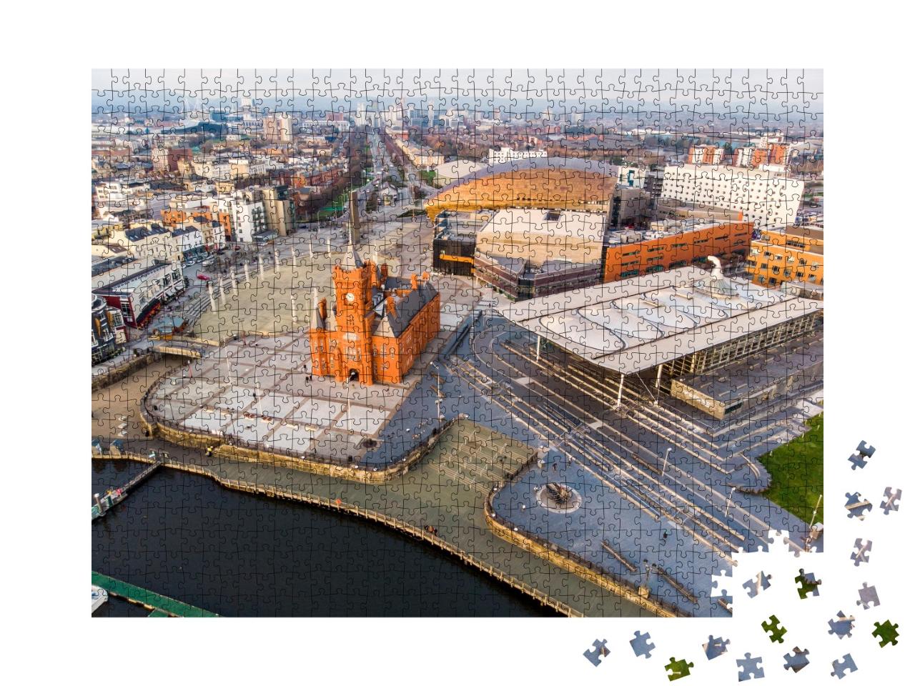 Puzzle de 1000 pièces « Vue de drone : jetée de Cardiff, derrière la ville »