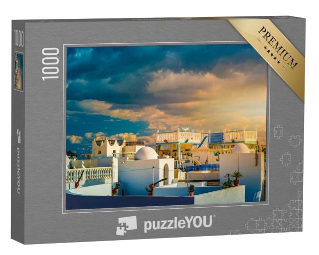 Puzzle de 1000 pièces « Ciel dramatique au coucher du soleil sur Medina, Tunisie »
