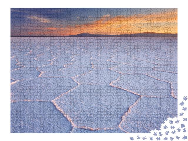Puzzle de 2000 pièces « Le plus grand lac salé du monde : le Salar d'Uyuni en Bolivie »