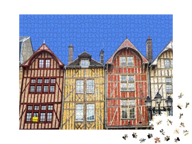 Puzzle de 1000 pièces « Troyes (Aube, Champagne-Ardenne, France) - Vieilles maisons à colombages »