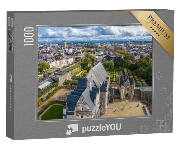 Puzzle de 1000 pièces « Vue aérienne du célèbre château d'Angers dans la vallée de la Loire, ouest de la France »