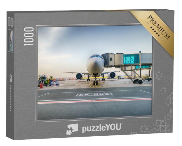 Puzzle de 1000 pièces « Avion à réaction à l'aéroport international de Dubaï »