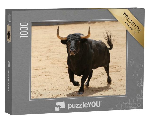 Puzzle de 1000 pièces « Taureau noir espagnol dans les arènes »