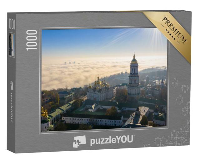 Puzzle de 1000 pièces « Vue aérienne du monument Terre Mère dans la brume, lever de soleil à Kiev, Ukraine »