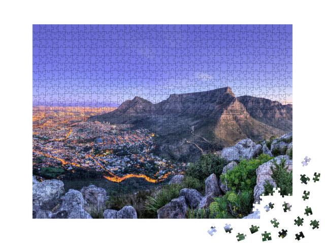 Puzzle de 1000 pièces « Belle vue sur Le Cap, les montagnes et la mer en Afrique du Sud »