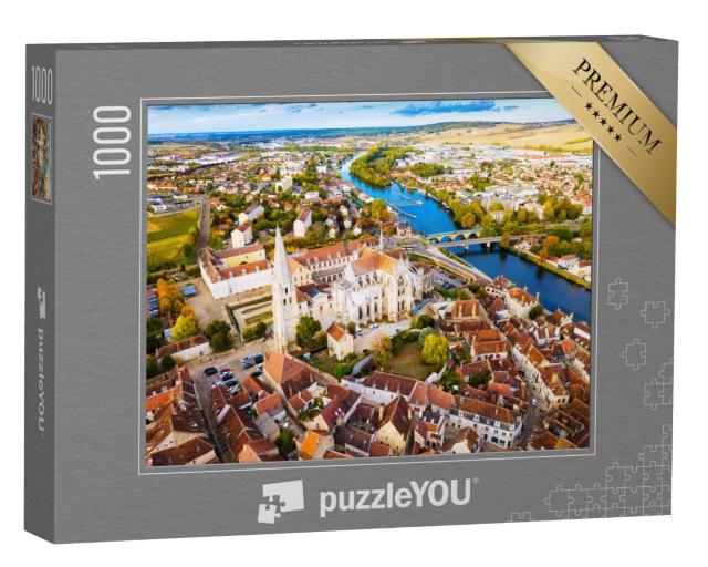 Puzzle de 1000 pièces « Image de la vue aérienne de la célèbre vieille ville d'Auxerre avec la rivière en France »