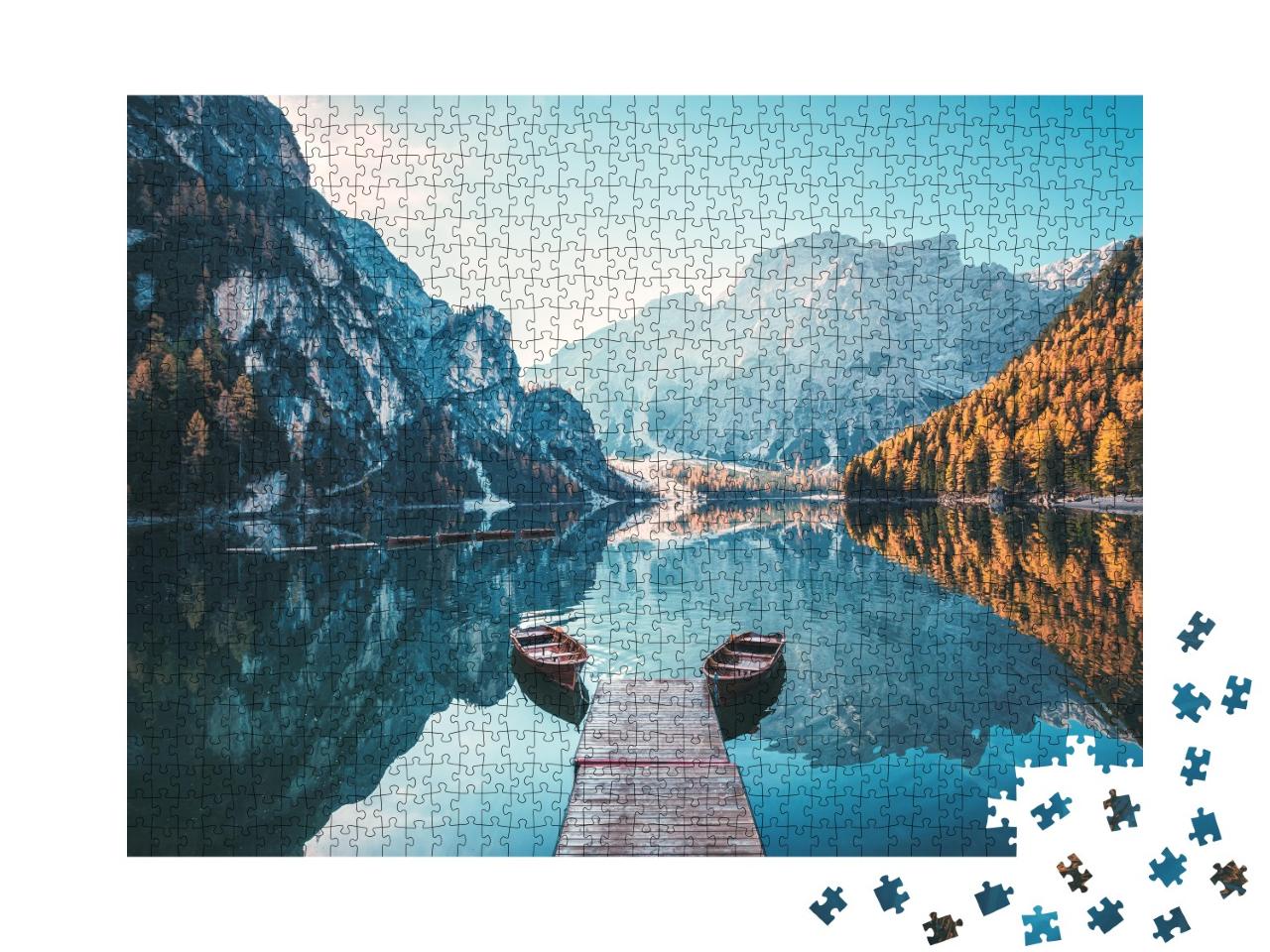 Puzzle de 1000 pièces « Bateaux sur le lac Prags Wildsee dans les Dolomites, Tyrol du Sud, Italie »