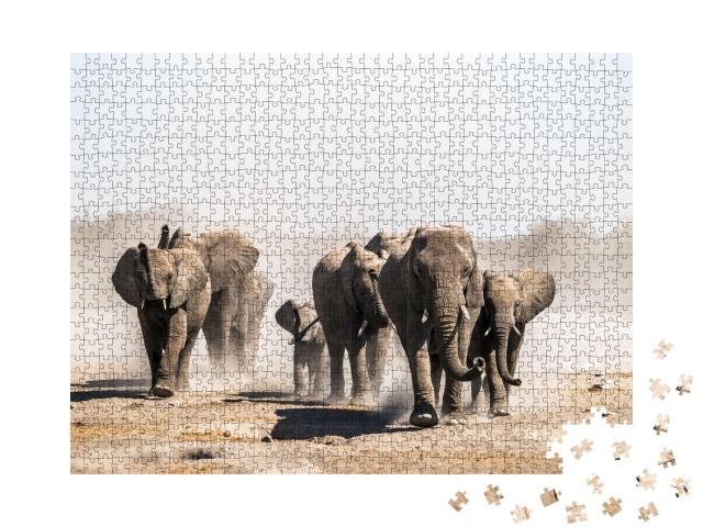 Puzzle de 1000 pièces « Un troupeau d'éléphants au point d'eau, parc national d'Etosha, Namibie, Afrique »
