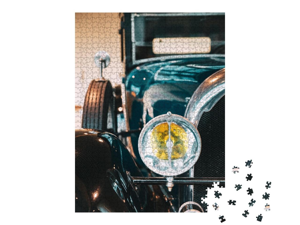Puzzle de 1000 pièces « Phare d'une voiture ancienne rétro noire »
