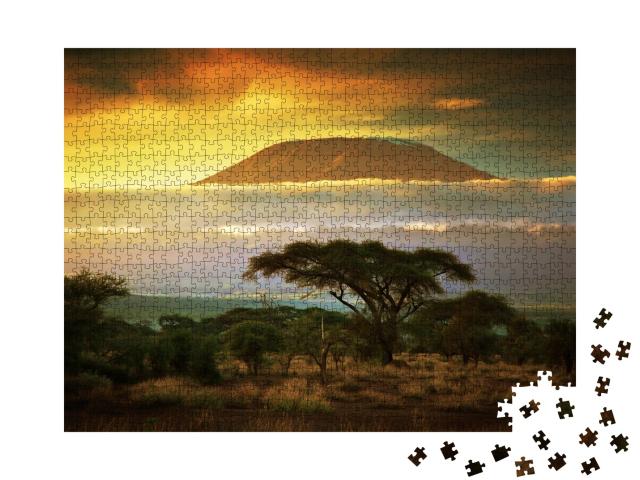 Puzzle de 1000 pièces « Pittoresque : Savane et nuages au Kilimandjaro à Amboseli, Kenya, Afrique »