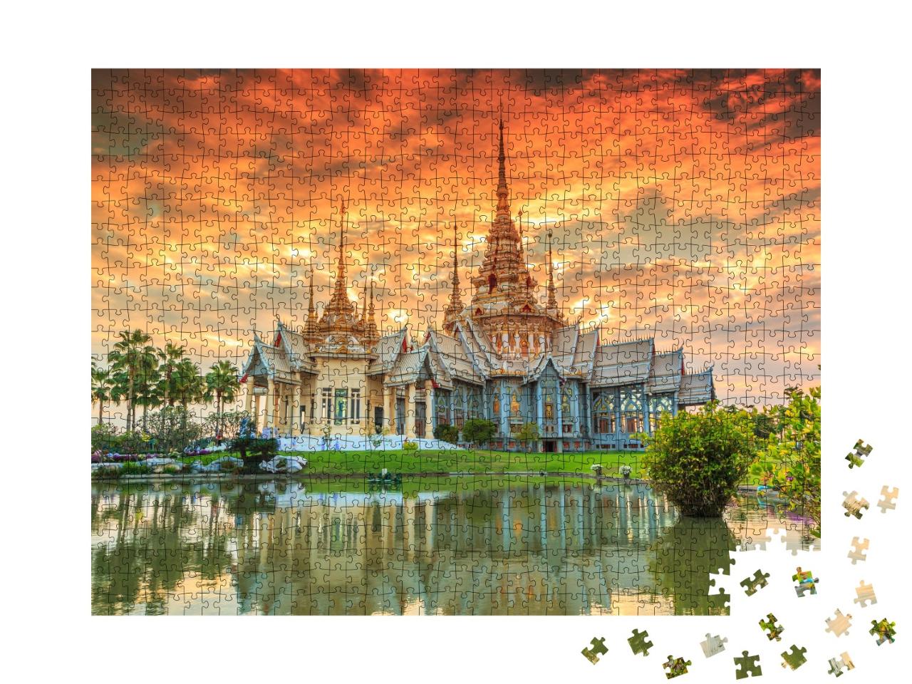Puzzle de 1000 pièces « Sonnenuntergang am Tempel Wat thai, Thaïlande »