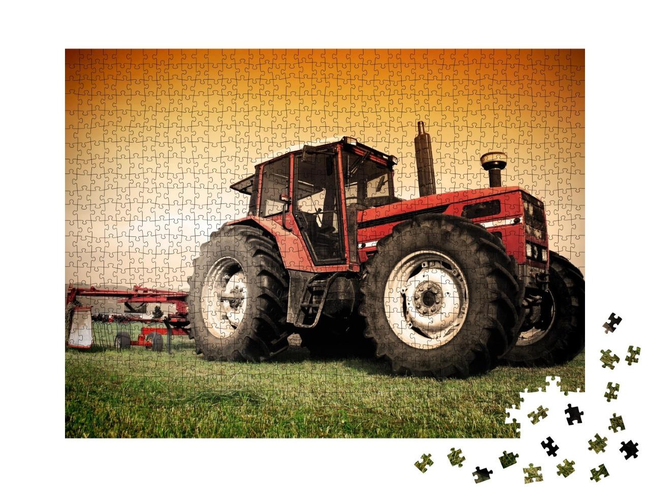 Puzzle de 1000 pièces « Vieux tracteur rouge dans un pré en train de faucher »