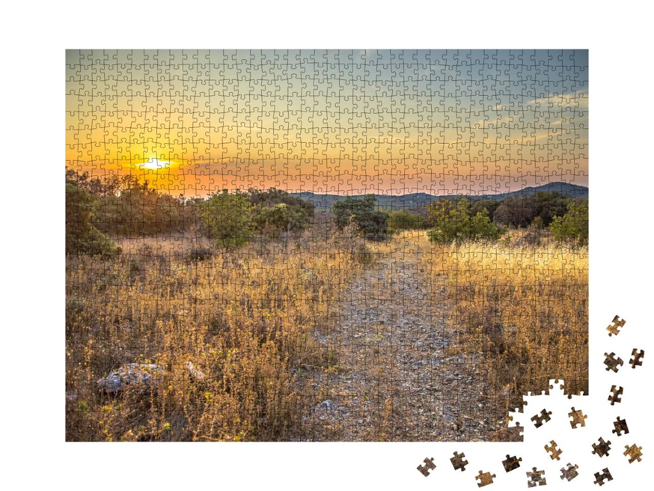 Puzzle de 1000 pièces « Sentier de randonnée au sommet d'une montagne dans le Parc national des Cévennes, sud de la France »
