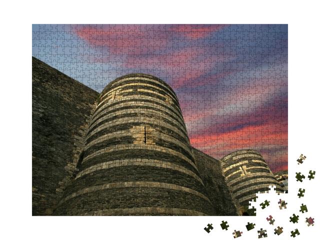 Puzzle de 1000 pièces « Vue extérieure du château d'Angers, ville d'Angers, Maine-et-Loire, France »