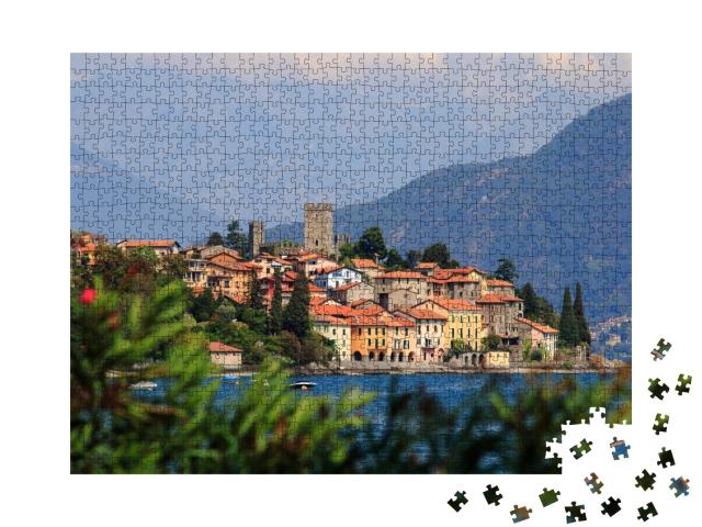 Puzzle de 1000 pièces « San Siro sur le lac de Côme avec le château et l'ancienne forteresse de Rezzonico »