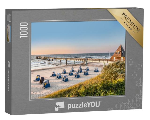Puzzle de 1000 pièces « Chaises de plage : photo prise tôt le matin à la mer Baltique »