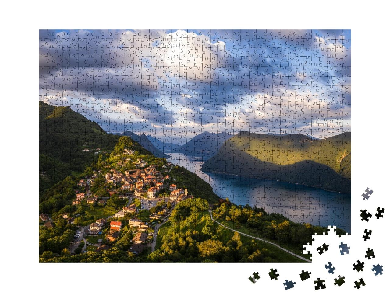 Puzzle de 1000 pièces « Coucher de soleil sur le village de Bre »