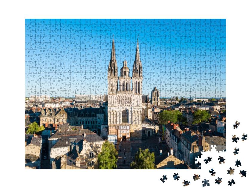 Puzzle de 1000 pièces « La cathédrale Saint-Maurice d'Angers est le siège du diocèse catholique romain d'Angers en France. »