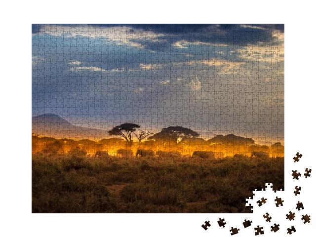 Puzzle de 1000 pièces « Migration des éléphants le soir dans la savane africaine »